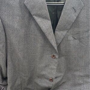 Oxford Men's Black and White Houndstooth Blazer